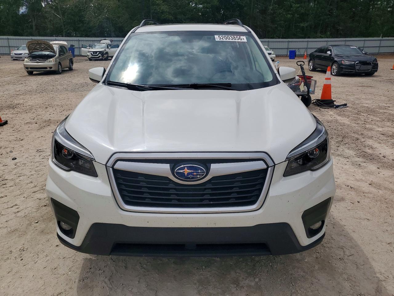 2021 SUBARU FORESTER photo 13
