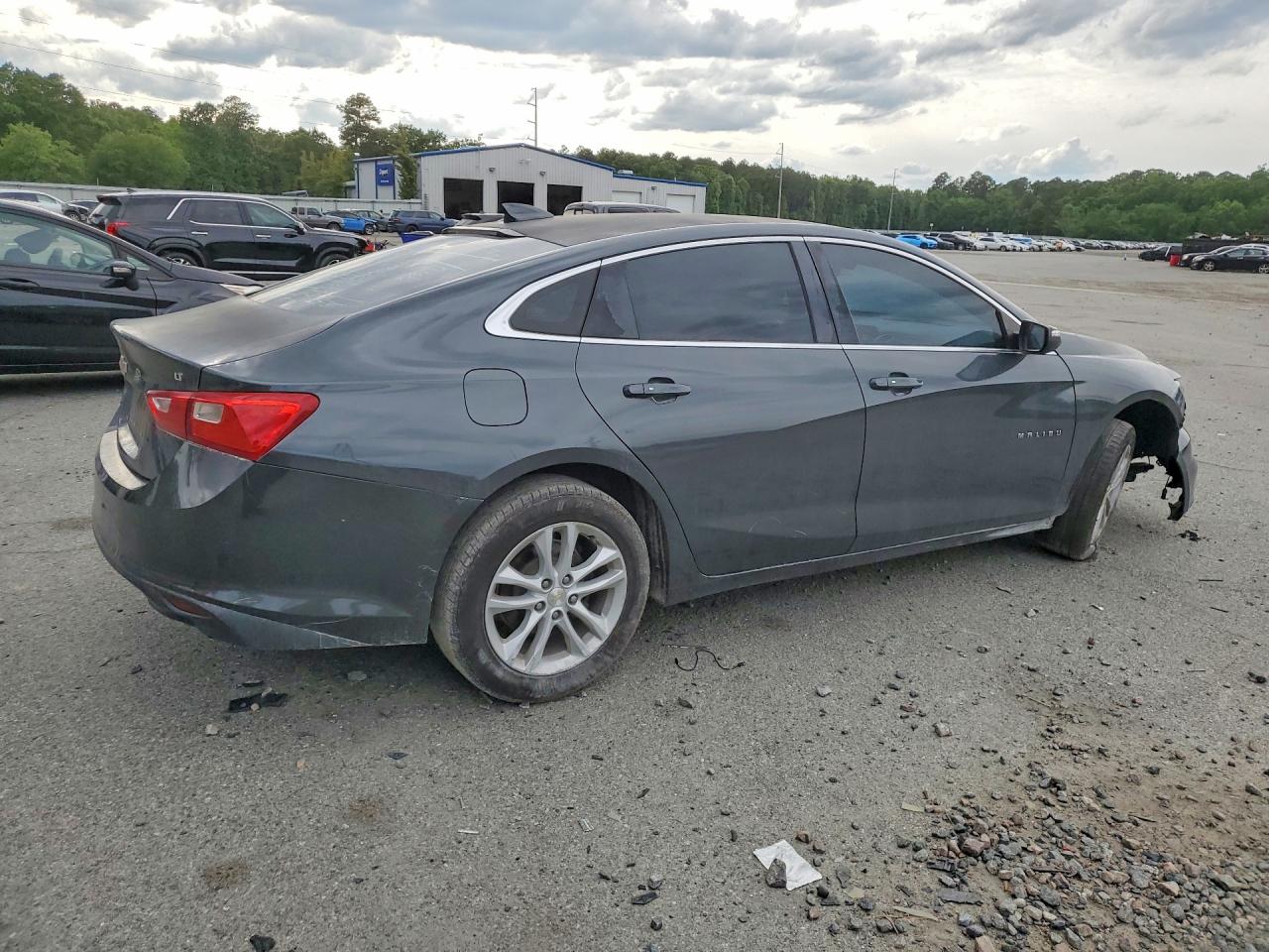 2018 CHEVROLET MALIBU LT photo 5