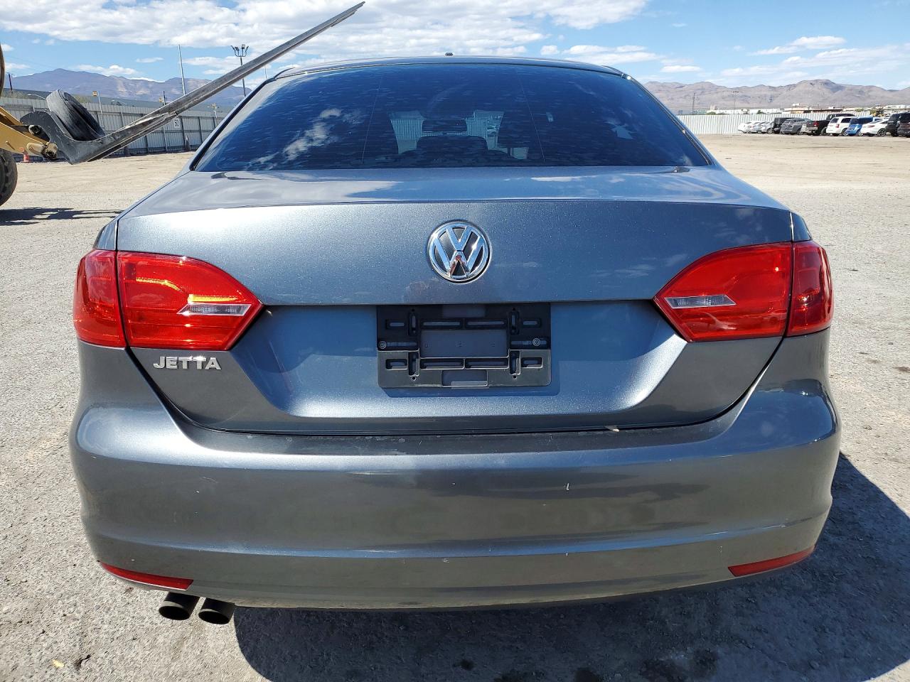 2014 VOLKSWAGEN JETTA BASE photo 16