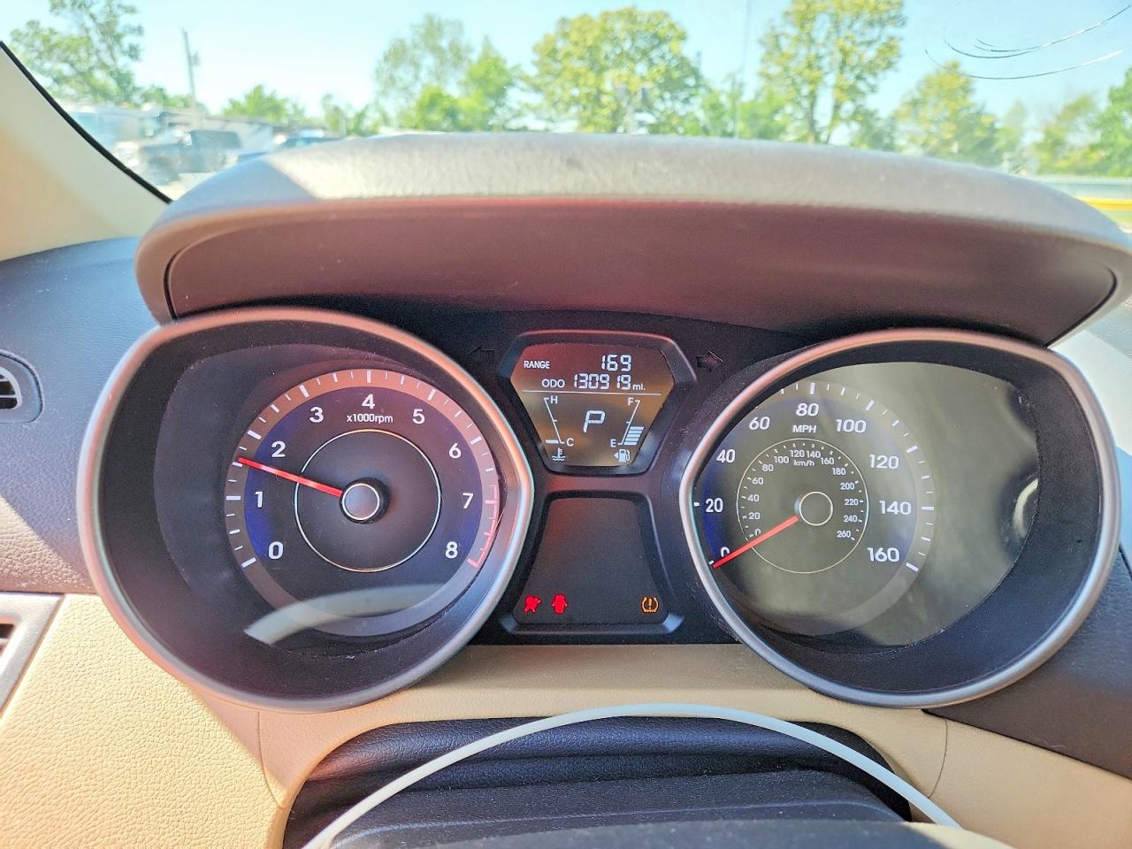 2013 HYUNDAI ELANTRA GLS photo 9