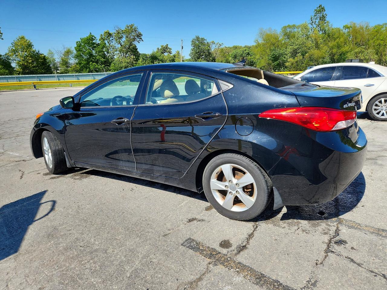 2013 HYUNDAI ELANTRA GLS photo 2