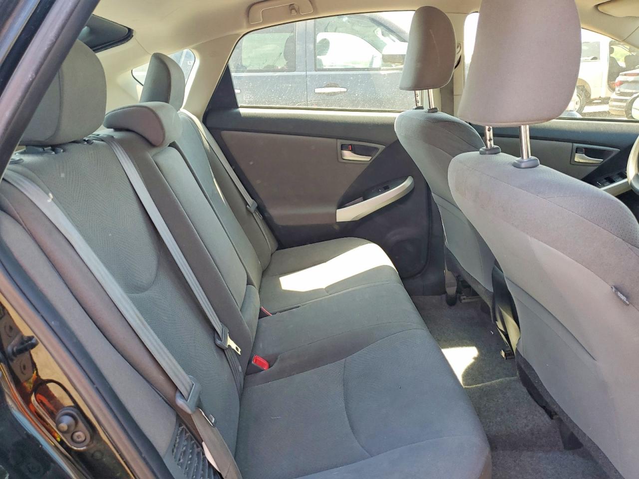 2014 TOYOTA PRIUS TWO photo 19