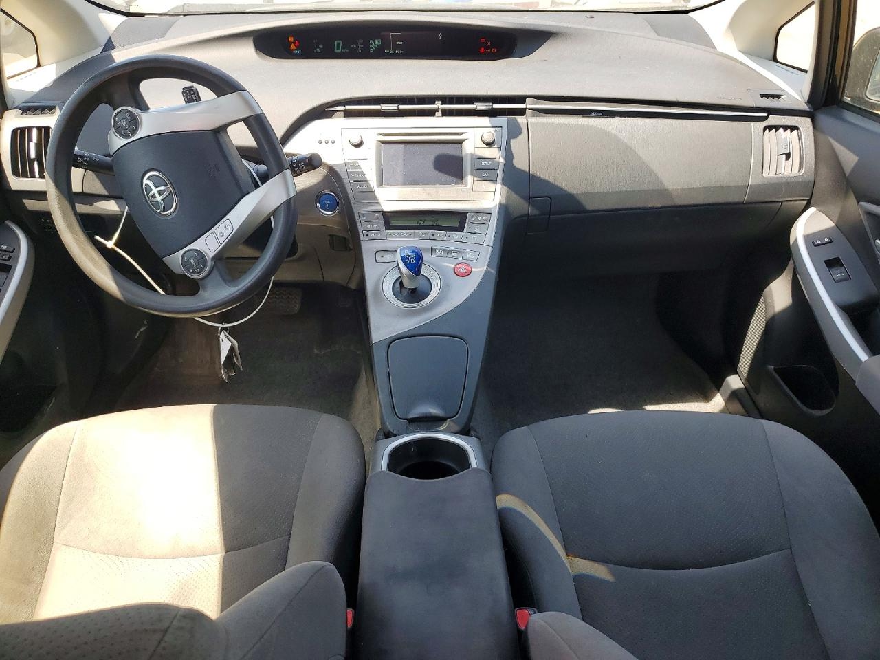 2014 TOYOTA PRIUS TWO photo 15