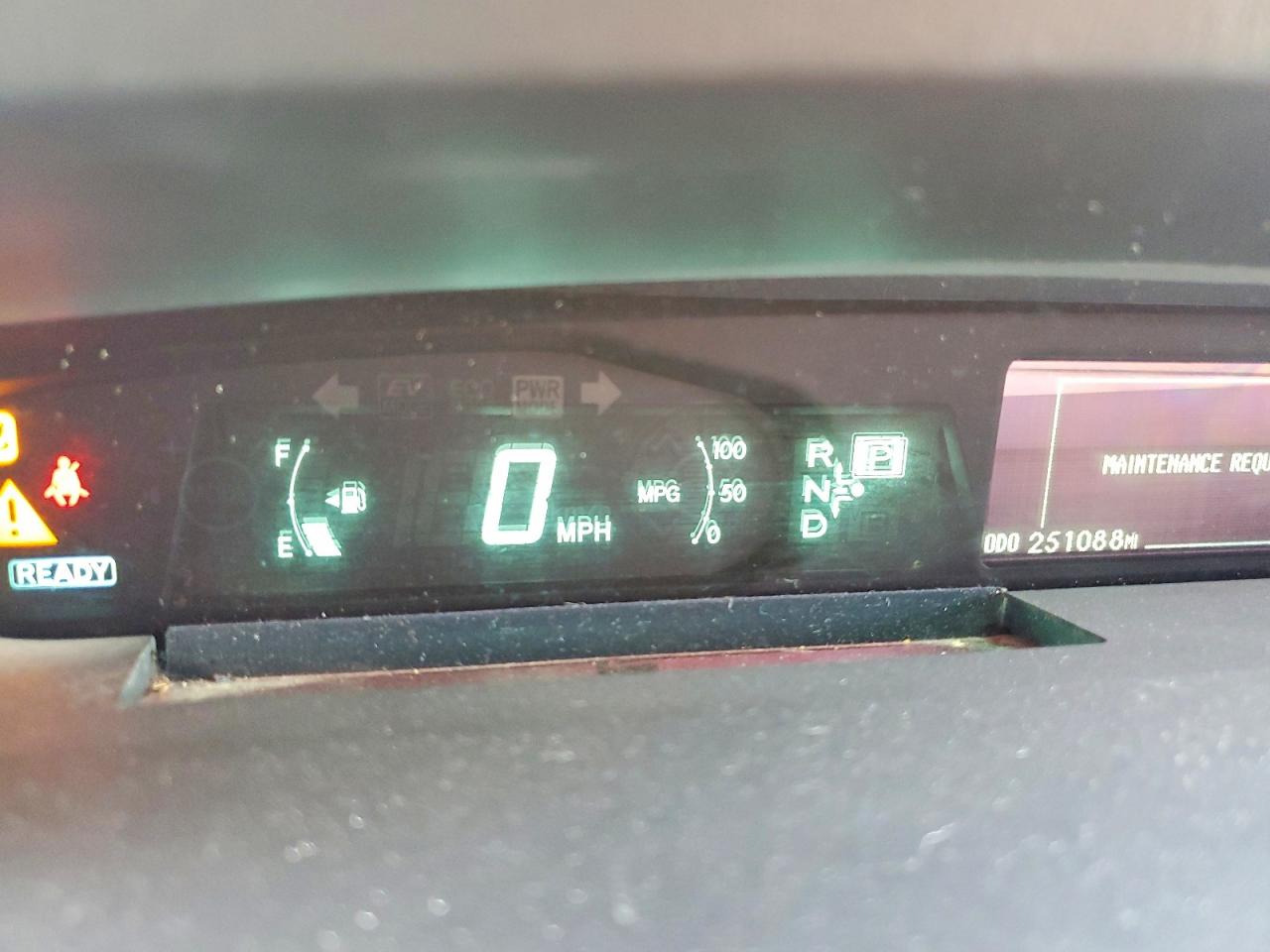 2014 TOYOTA PRIUS TWO photo 17
