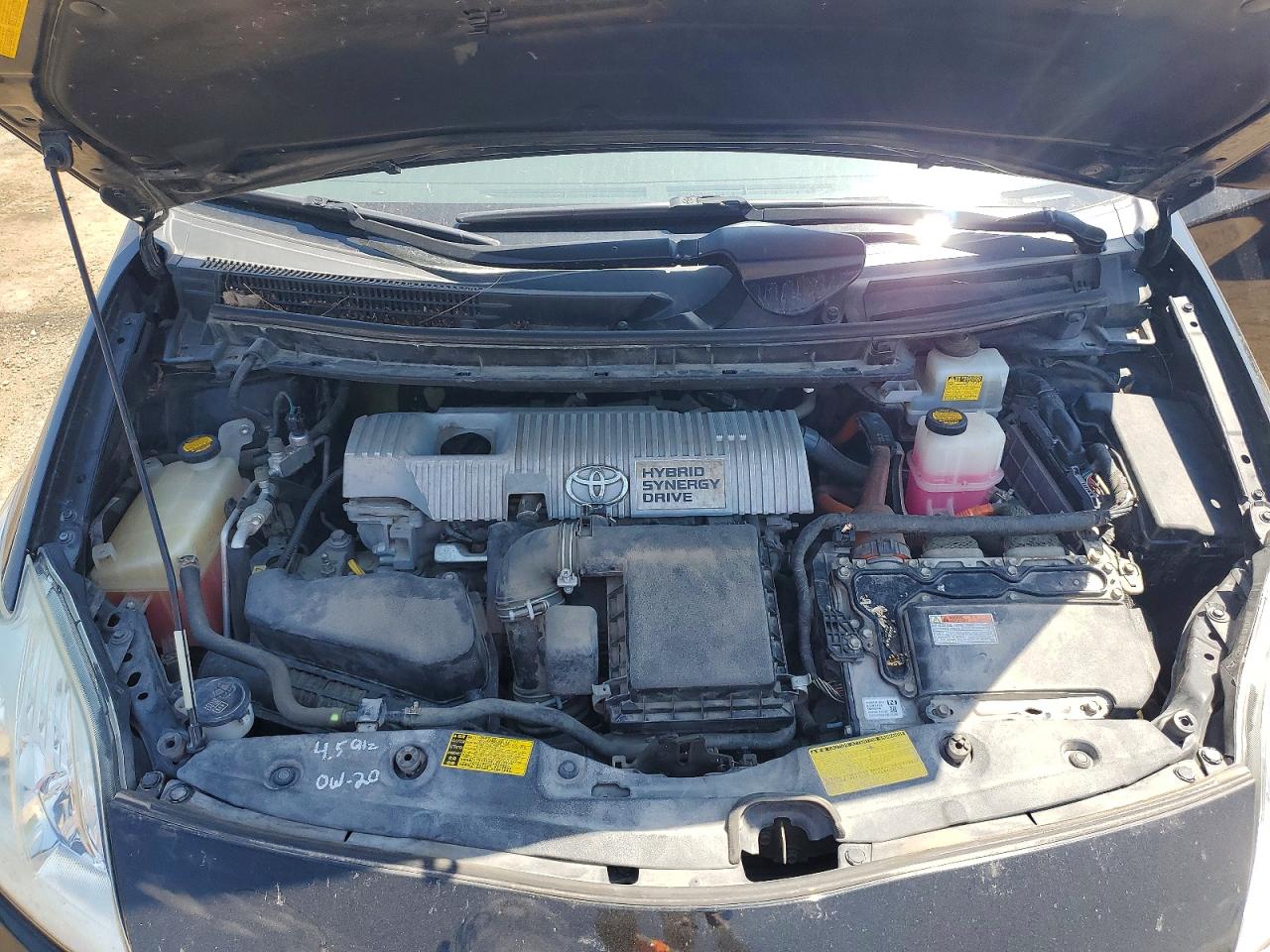 2014 TOYOTA PRIUS TWO photo 21