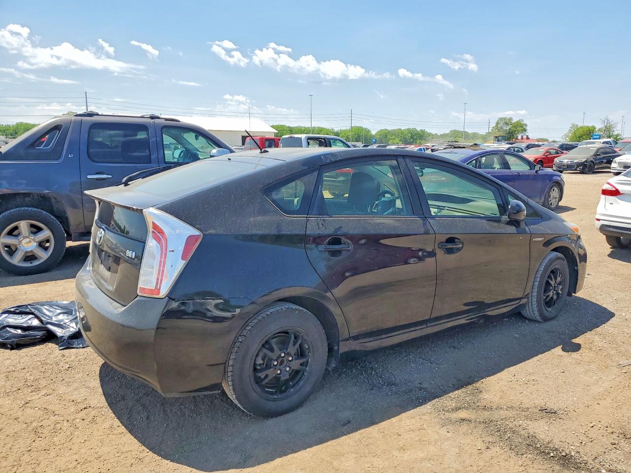 2014 TOYOTA PRIUS TWO photo 5