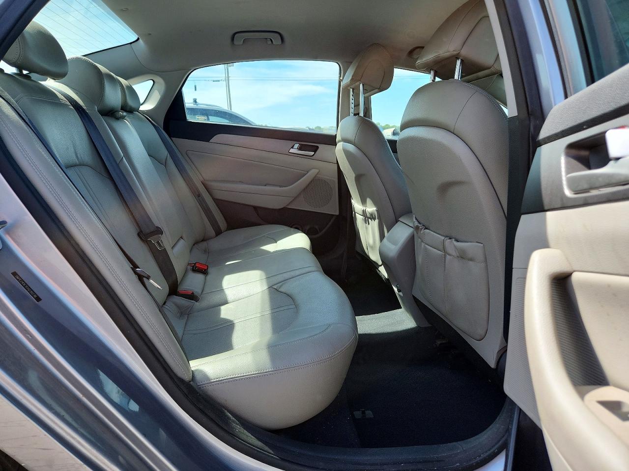 2015 HYUNDAI SONATA SE photo 19
