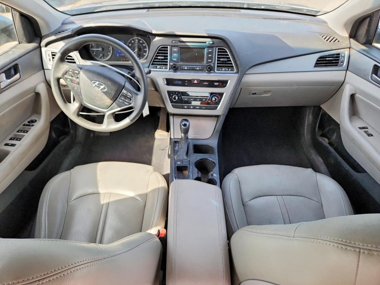 2015 HYUNDAI SONATA SE photo 15