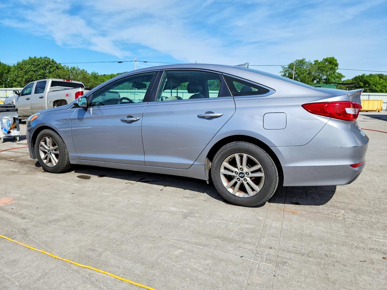 2015 HYUNDAI SONATA SE photo 3