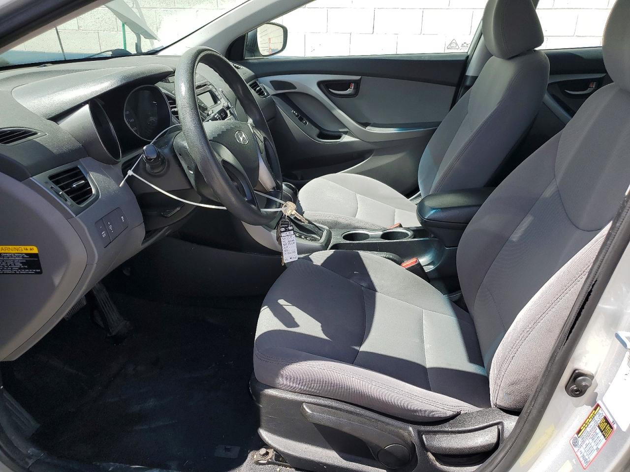2014 HYUNDAI ELANTRA SE photo 19