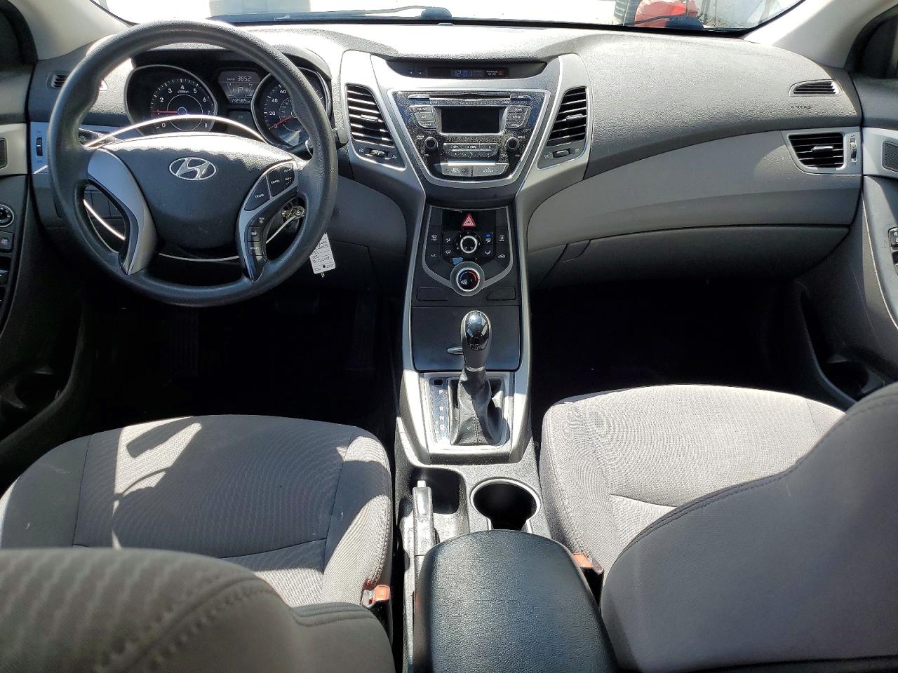 2014 HYUNDAI ELANTRA SE photo 22