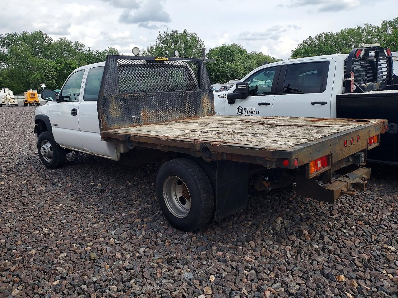 2002 CHEVROLET SILVERADO K3500 photo 4