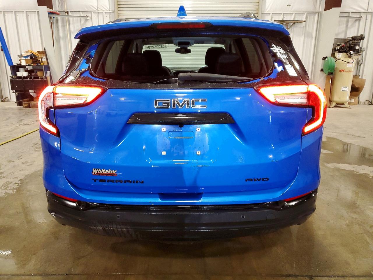 2024 GMC TERRAIN SLE photo 16