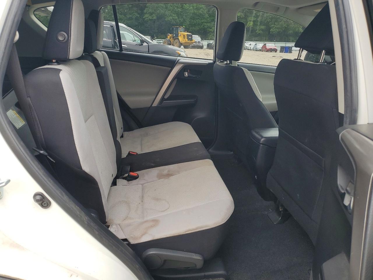 2016 TOYOTA RAV4 XLE photo 21