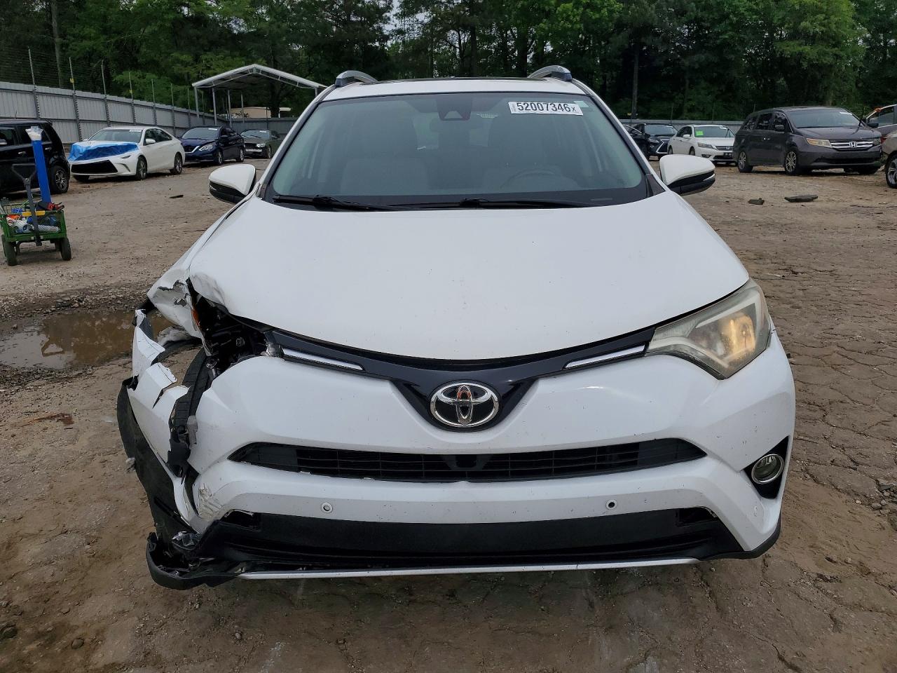 2016 TOYOTA RAV4 XLE photo 9