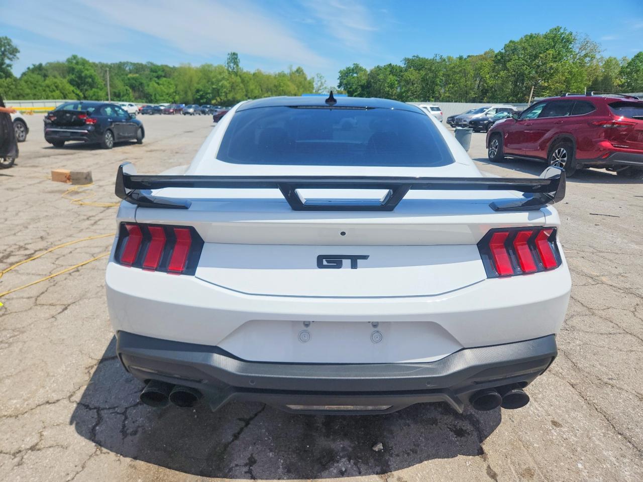 2024 FORD MUSTANG GT photo 16