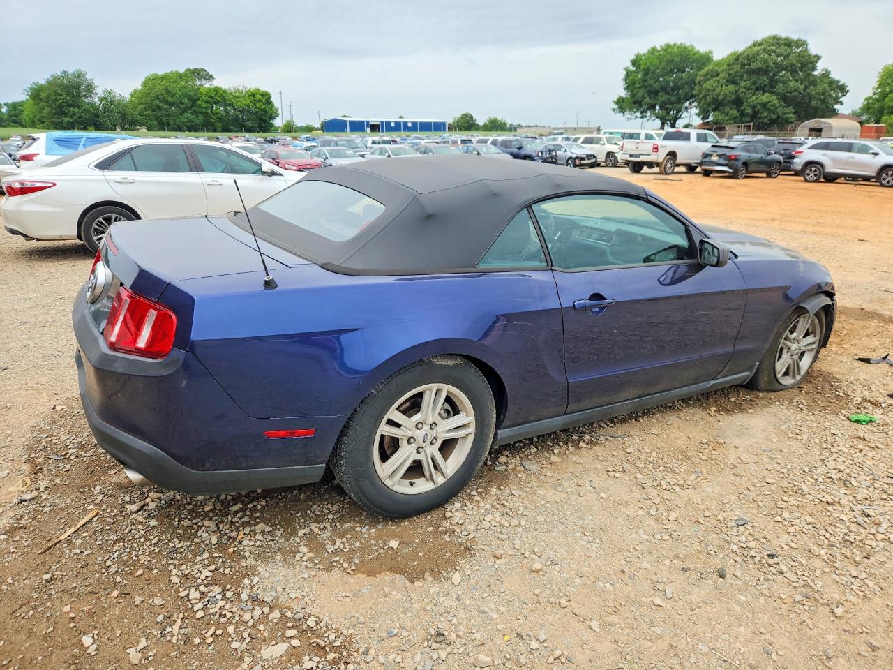 2012 FORD MUSTANG photo 5
