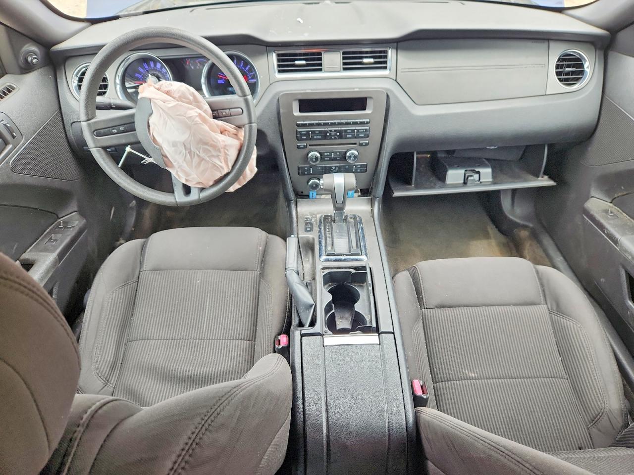 2012 FORD MUSTANG photo 15