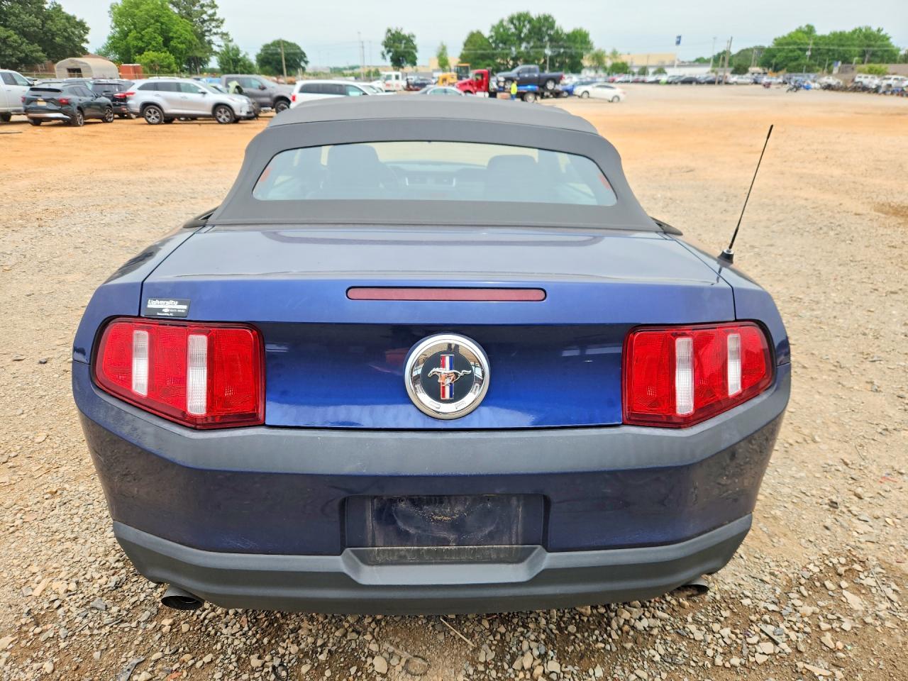 2012 FORD MUSTANG photo 11