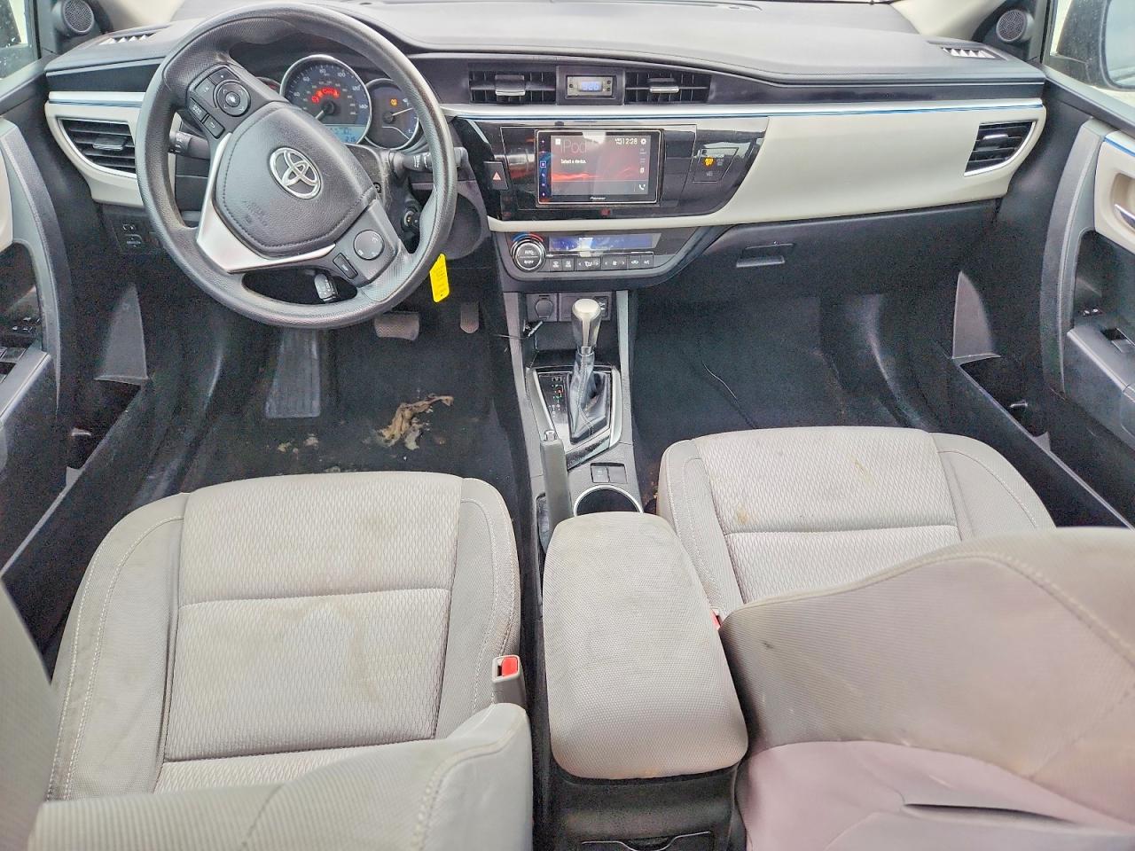 2014 TOYOTA COROLLA LE photo 8