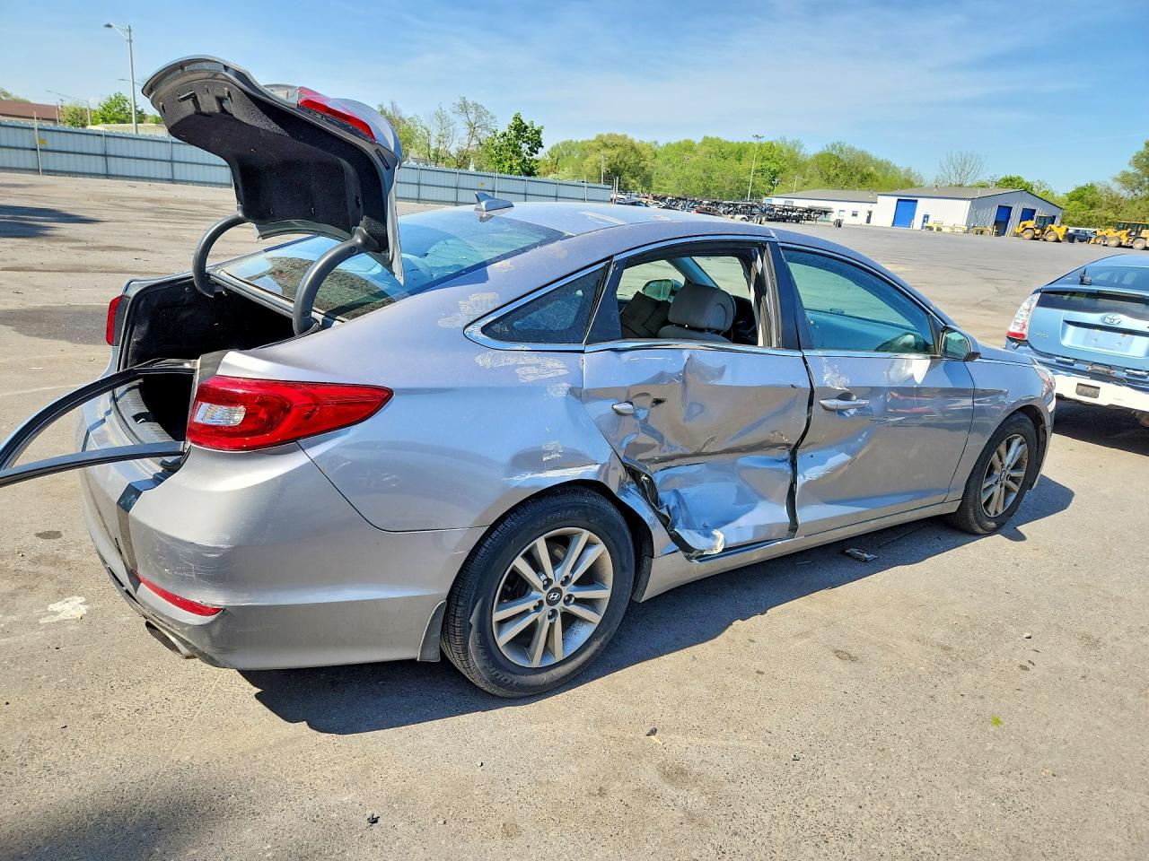 2015 HYUNDAI SONATA SE photo 5