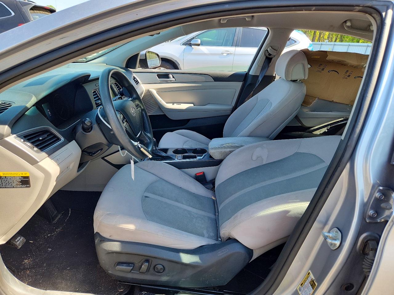 2015 HYUNDAI SONATA SE photo 13