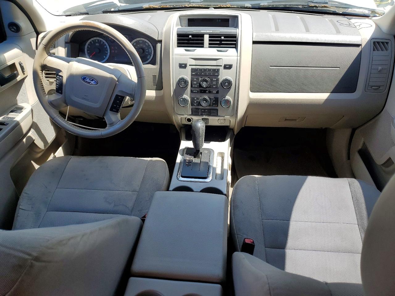 2011 FORD ESCAPE XLT photo 22