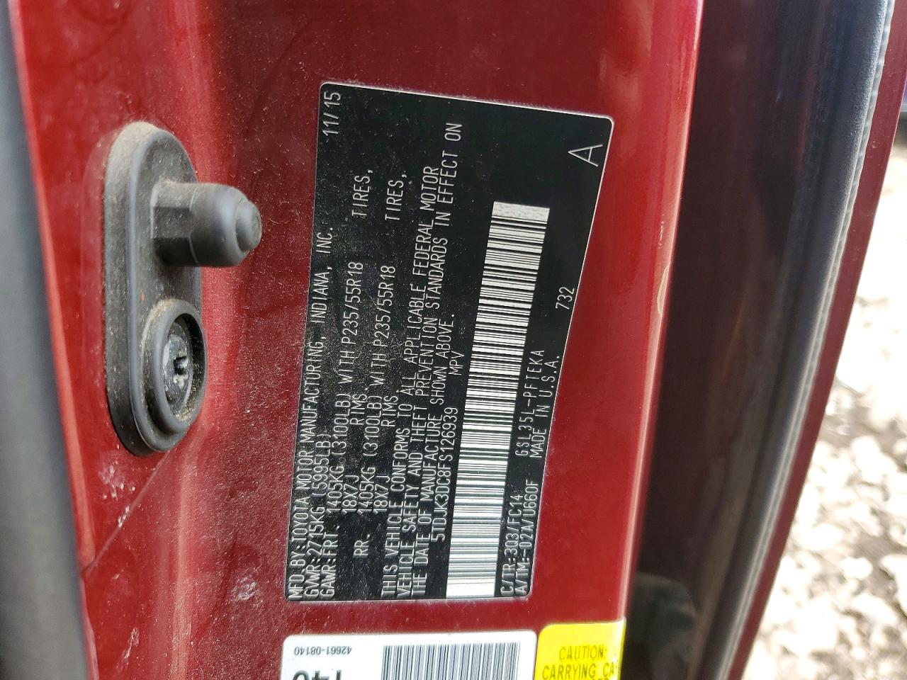 2015 TOYOTA SIENNA LE photo 25