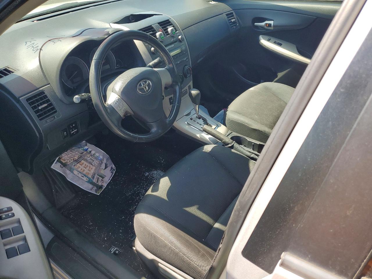 2010 TOYOTA COROLLA S photo 15