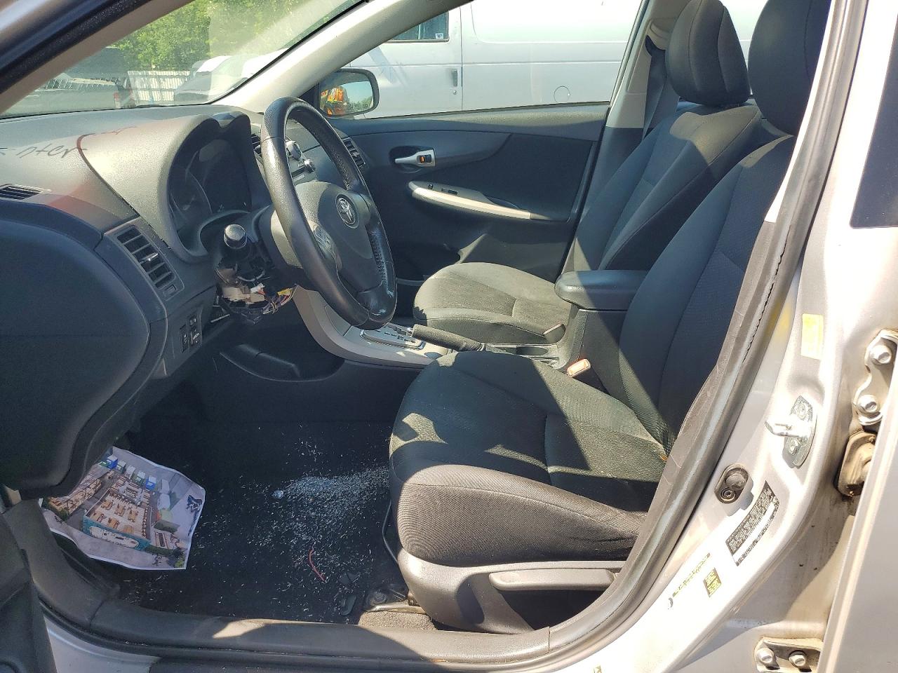 2010 TOYOTA COROLLA S photo 13