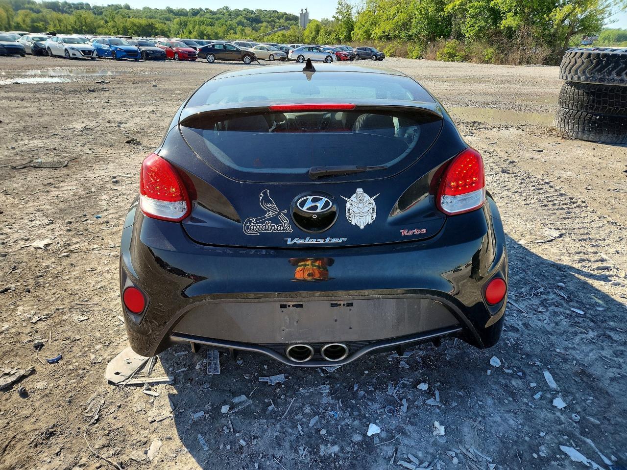 2016 HYUNDAI VELOSTER TURBO photo 11