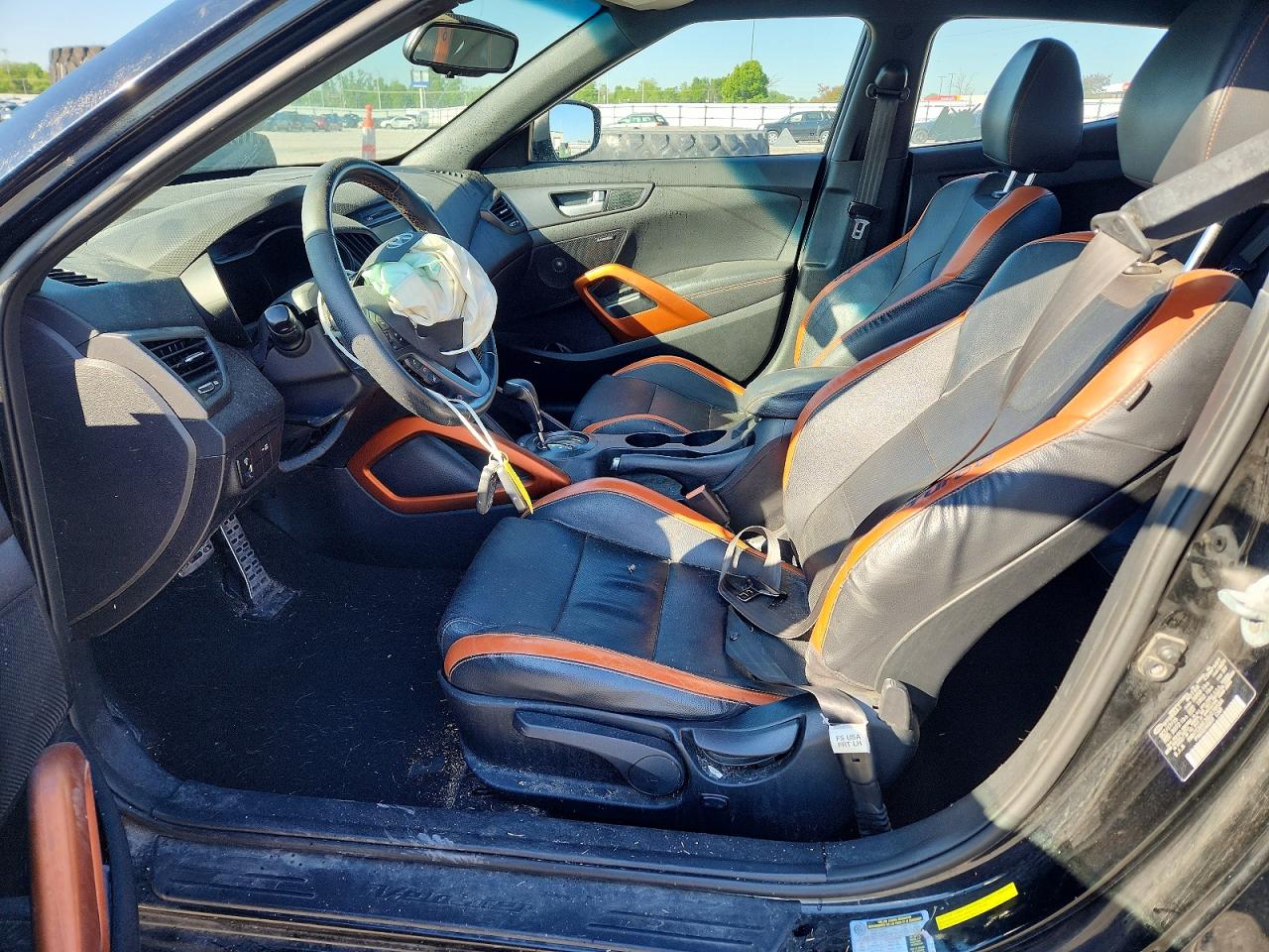 2016 HYUNDAI VELOSTER TURBO photo 13