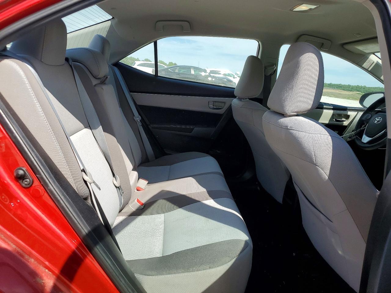 2018 TOYOTA COROLLA LE photo 28