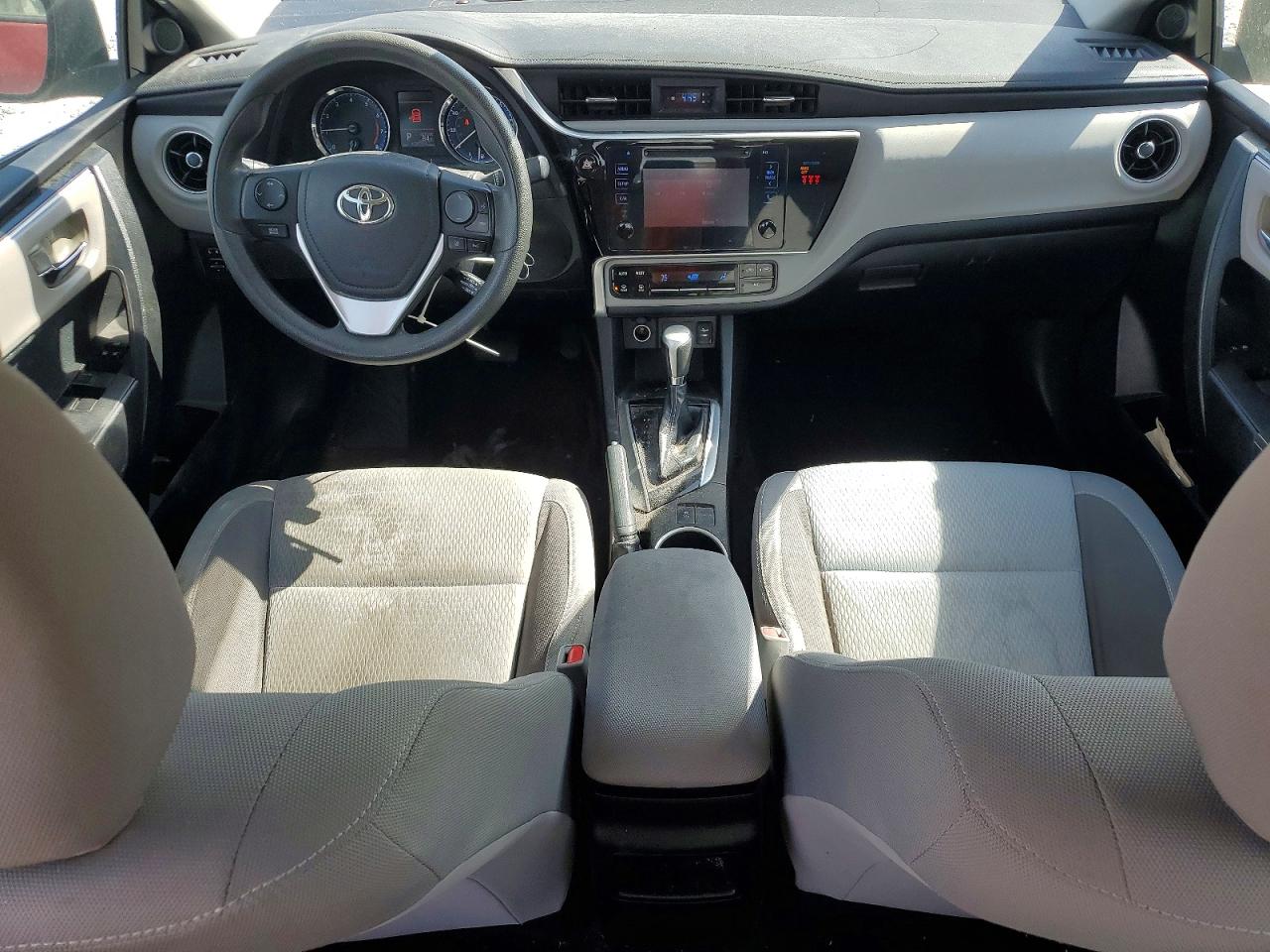 2018 TOYOTA COROLLA LE photo 22