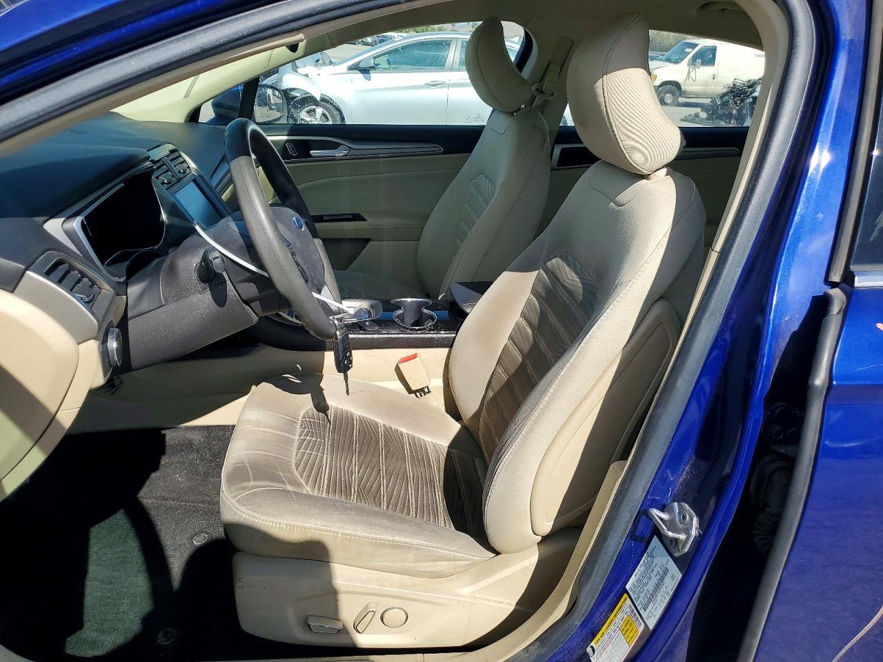 2016 FORD FUSION SE photo 19