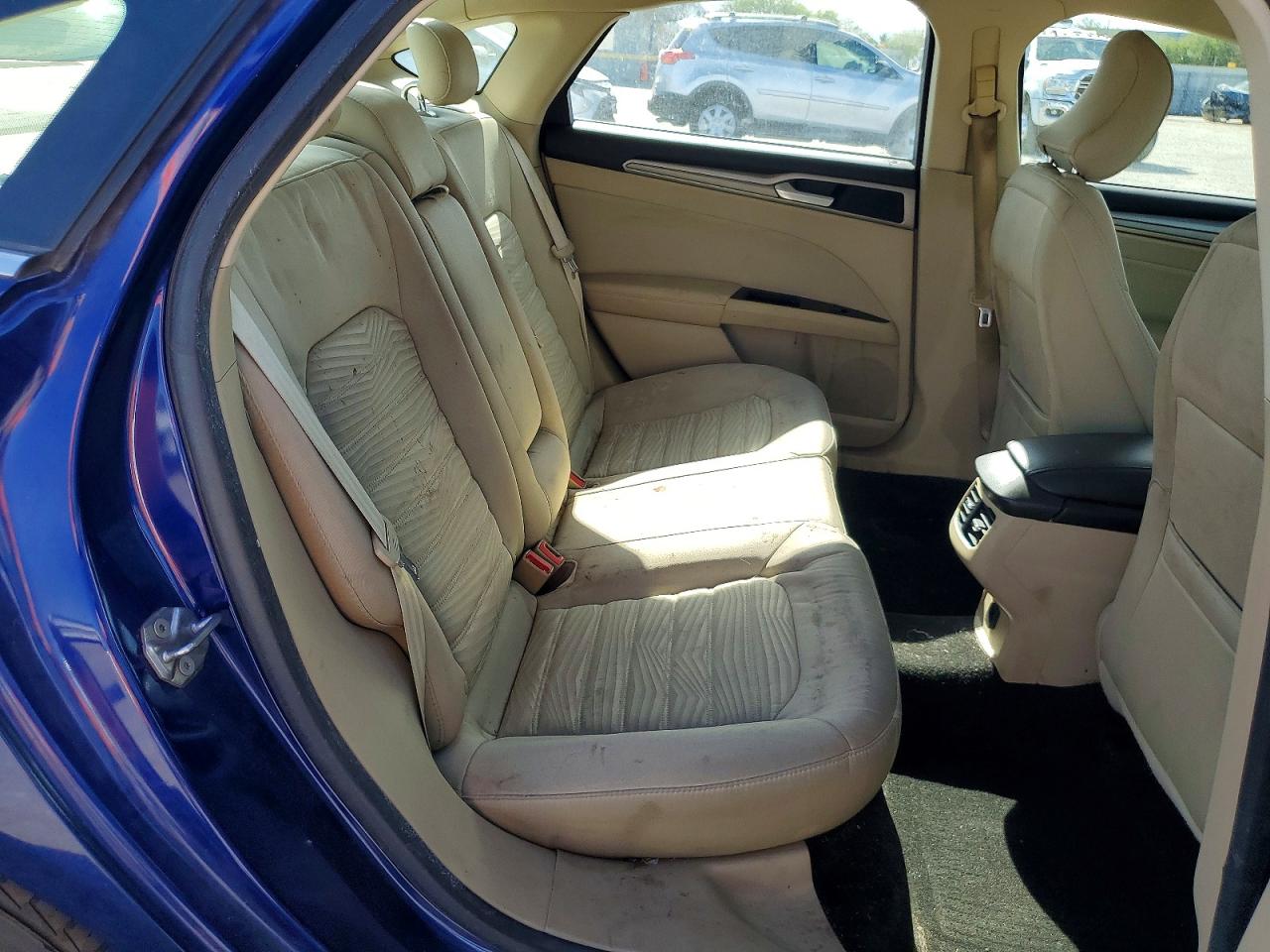 2016 FORD FUSION SE photo 28