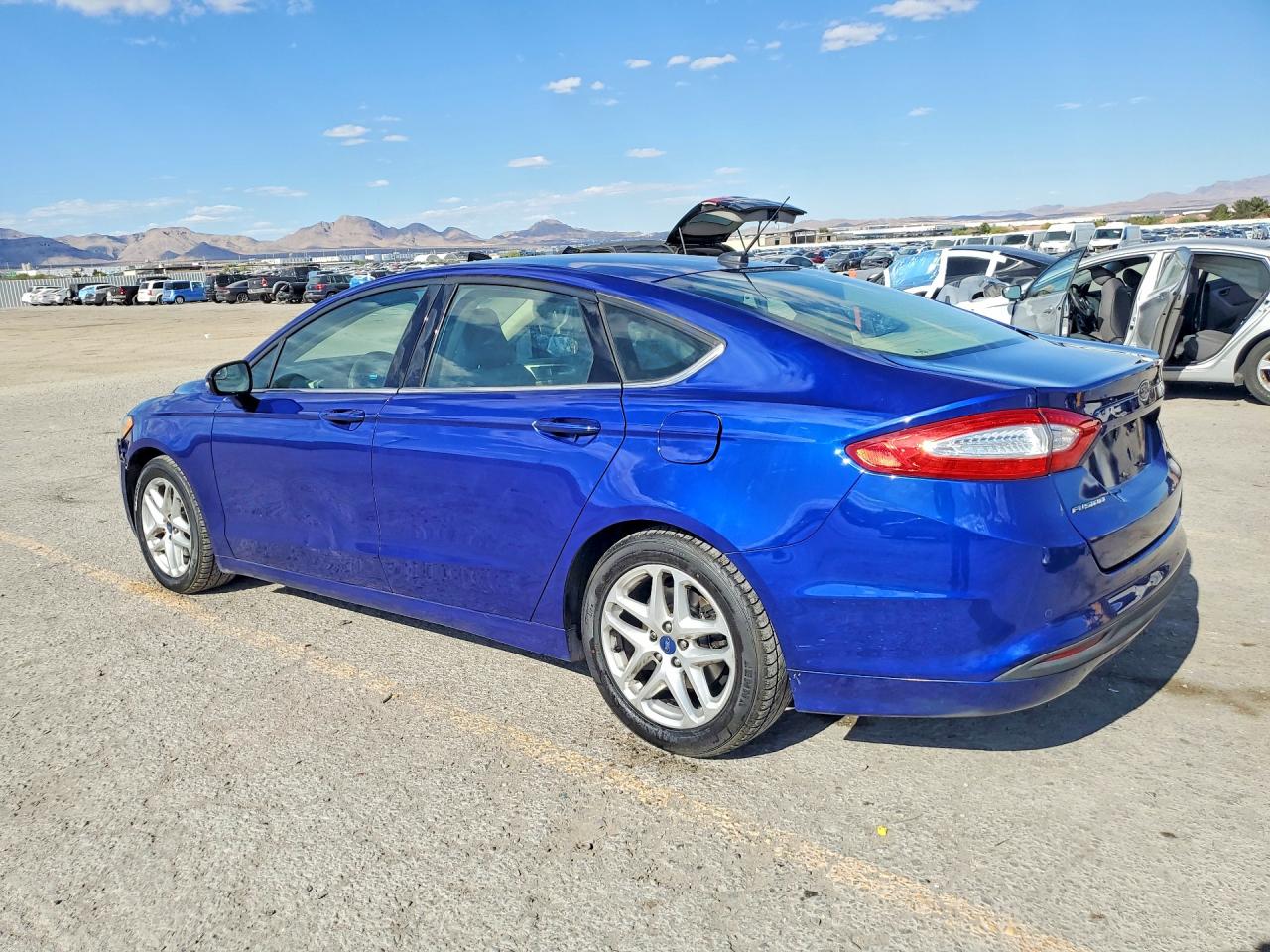 2016 FORD FUSION SE photo 4