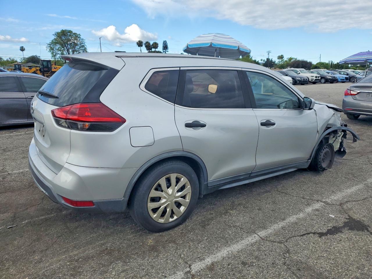 2018 NISSAN ROGUE S photo 7