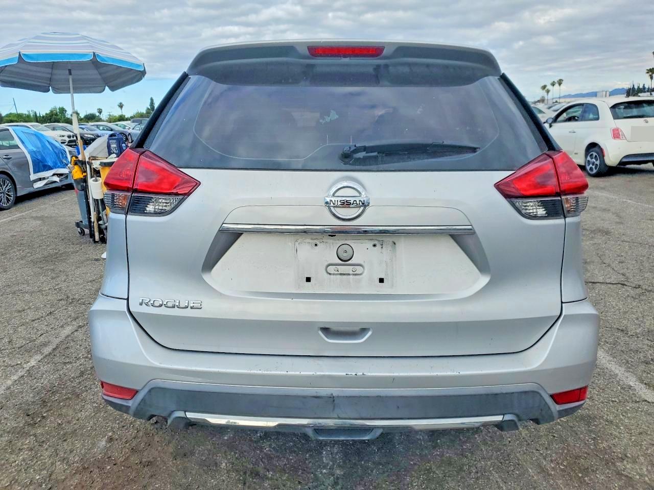 2018 NISSAN ROGUE S photo 16