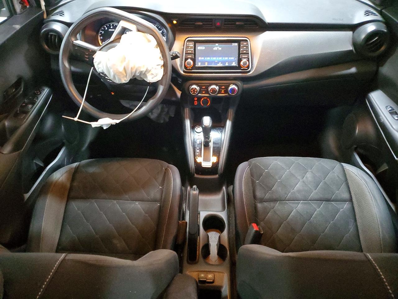 2019 NISSAN KICKS S photo 15