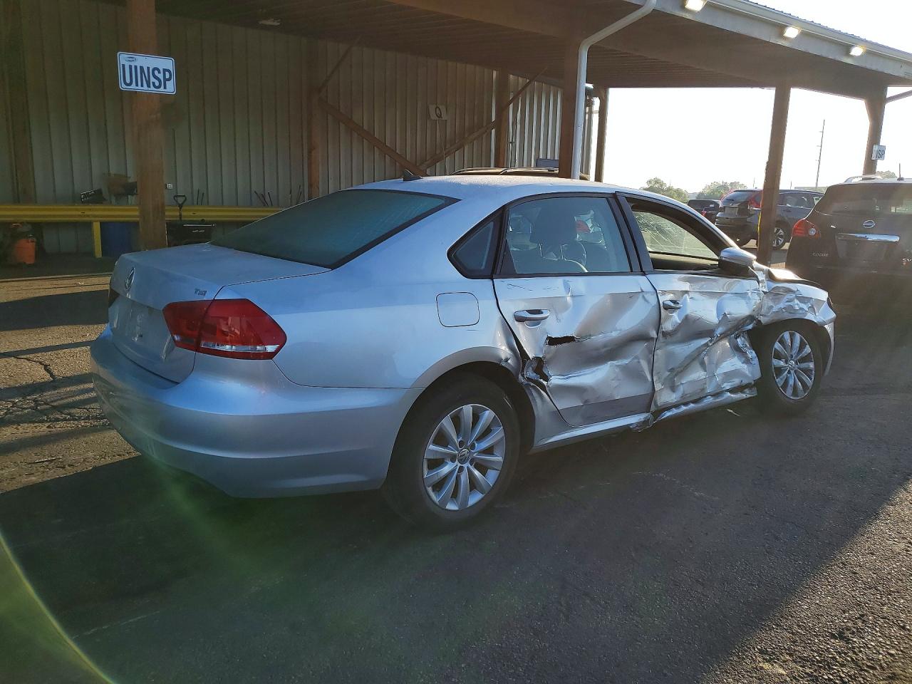 2015 VOLKSWAGEN PASSAT S photo 5