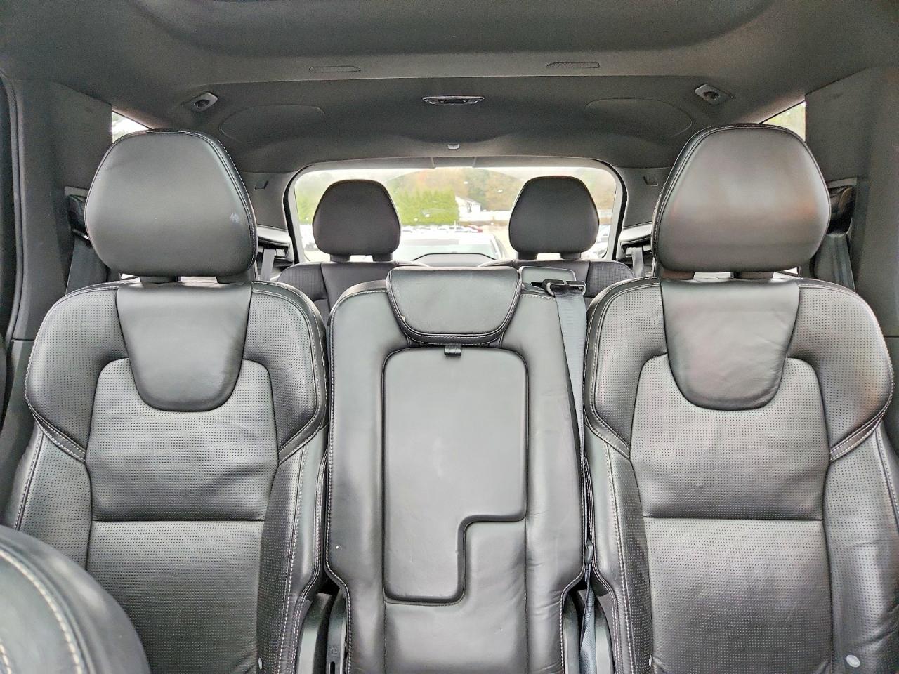 2017 VOLVO XC90 T6 photo 19