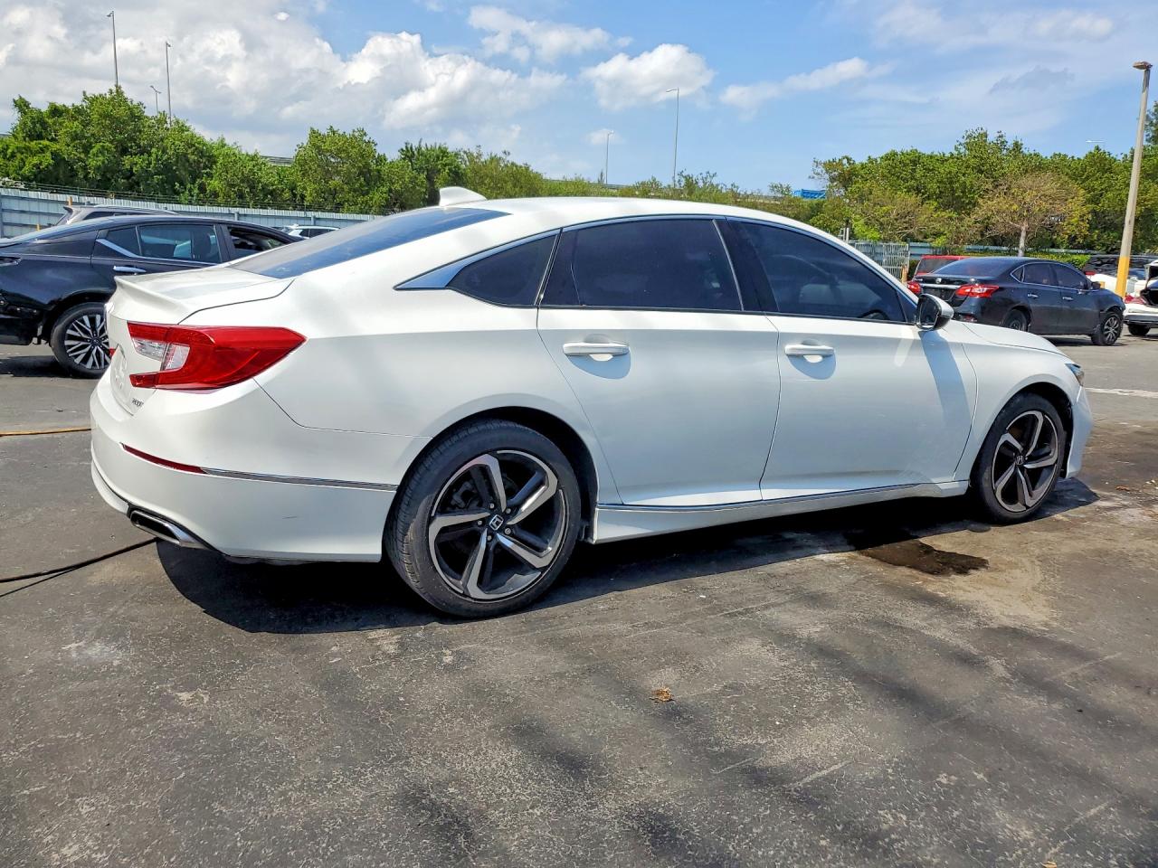 2018 HONDA ACCORD EXL photo 5