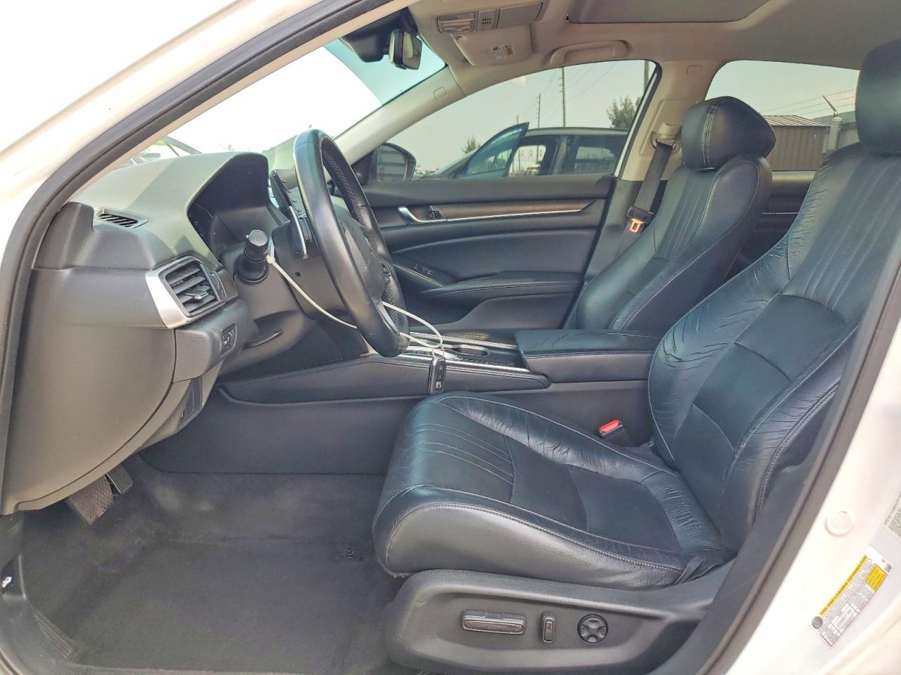 2018 HONDA ACCORD EXL photo 13
