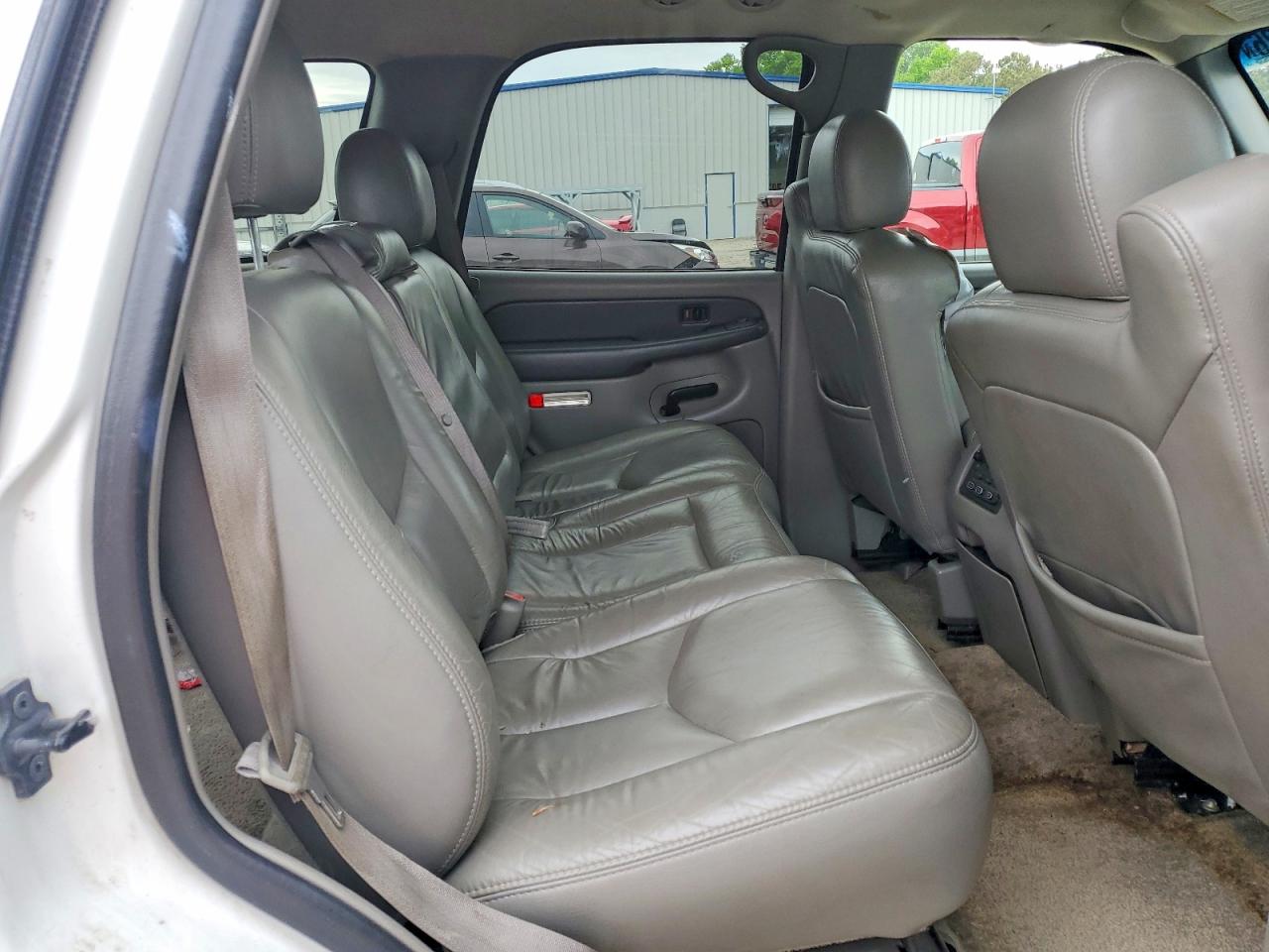 2003 CHEVROLET TAHOE photo 21