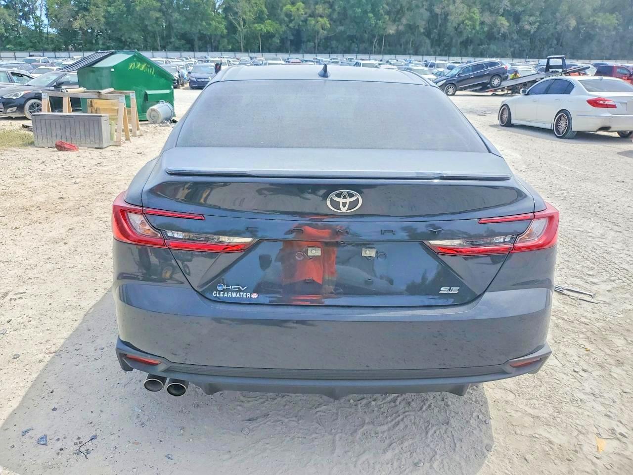 2025 TOYOTA CAMRY SE photo 11