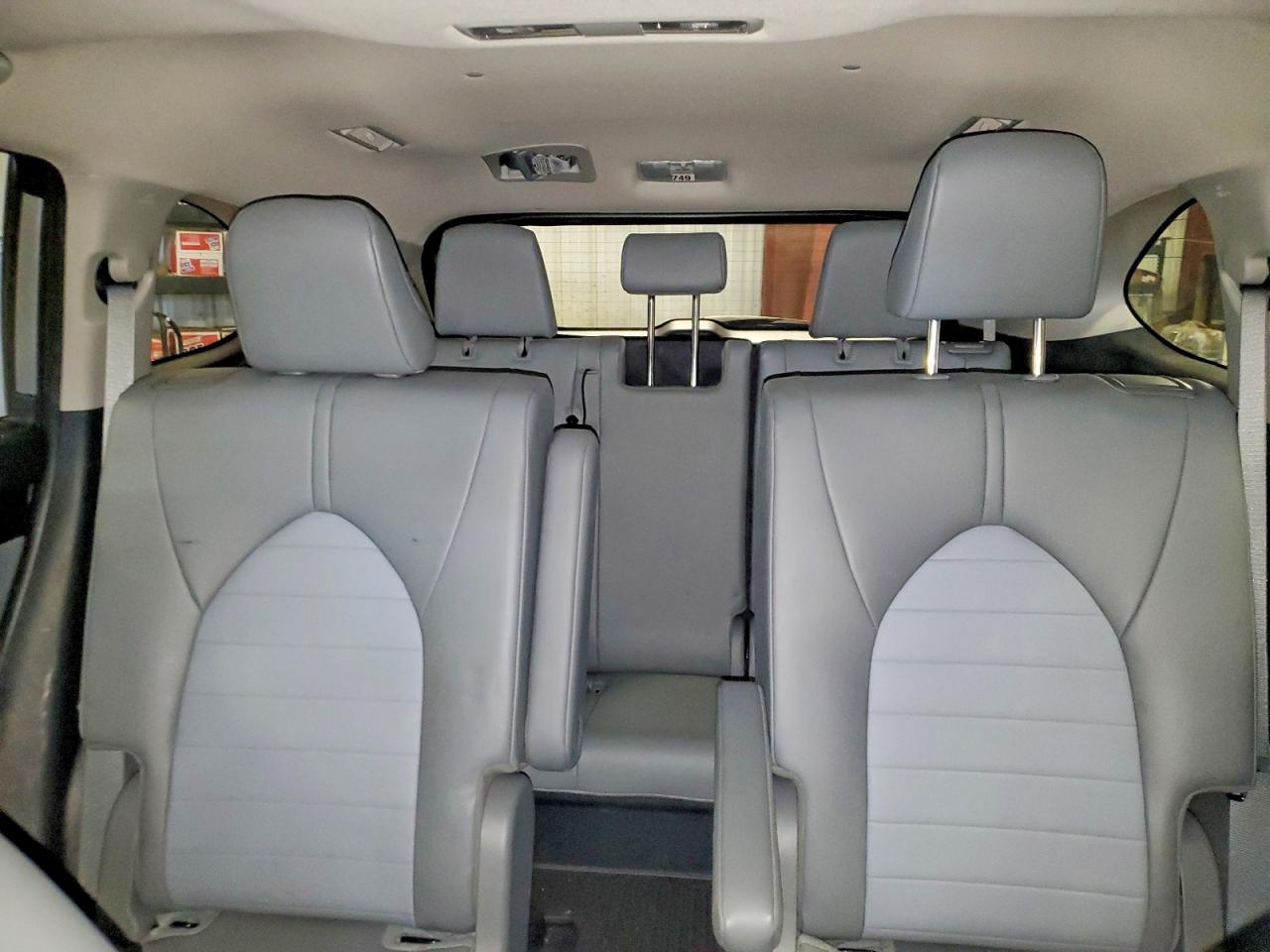 2023 TOYOTA HIGHLANDER XLE photo 28