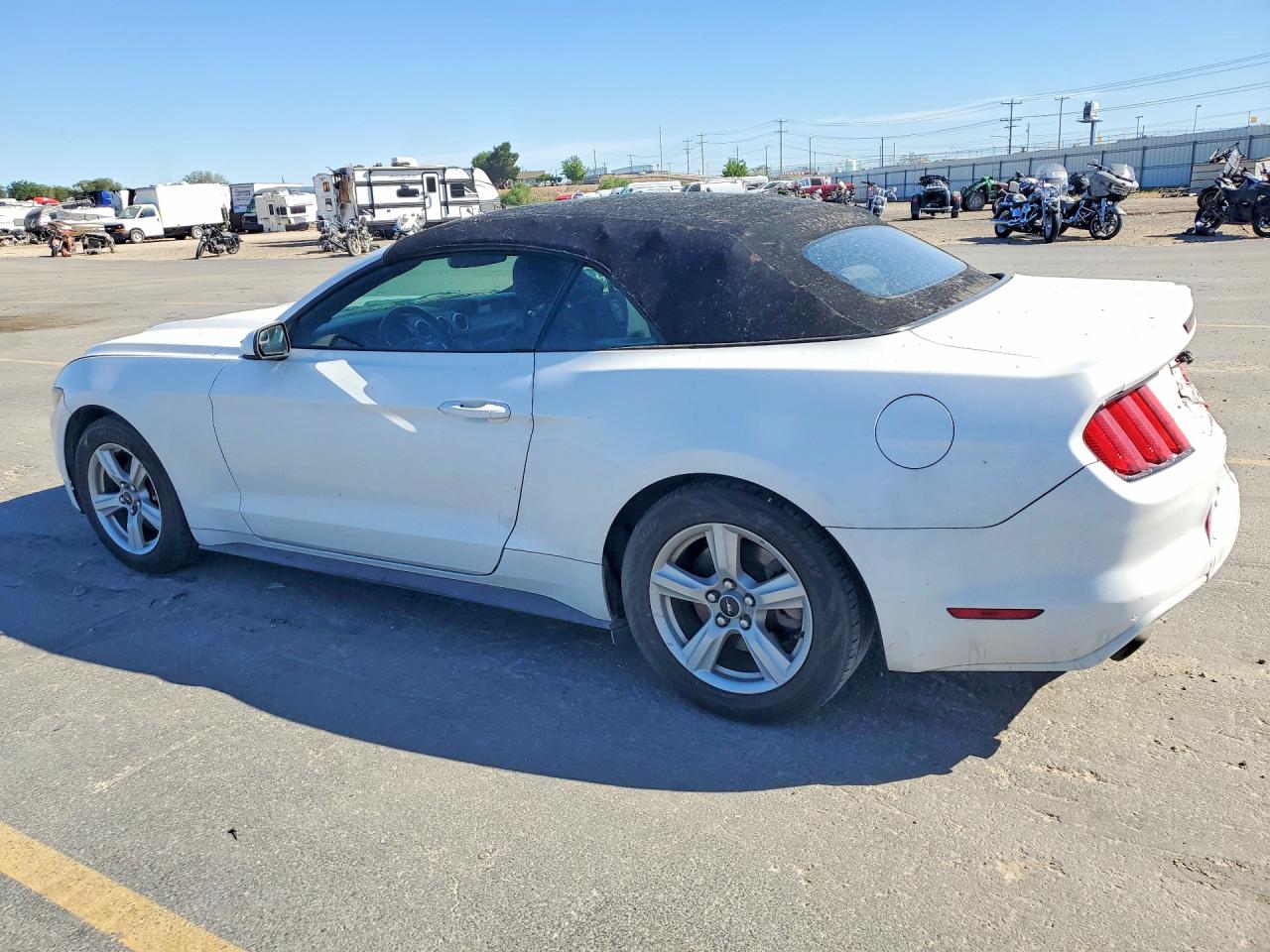 2016 FORD MUSTANG photo 4