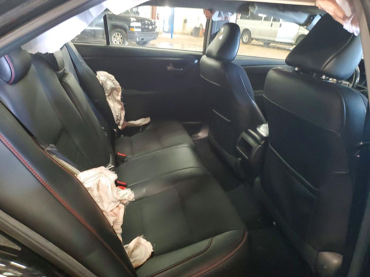2017 TOYOTA CAMRY SE photo 28