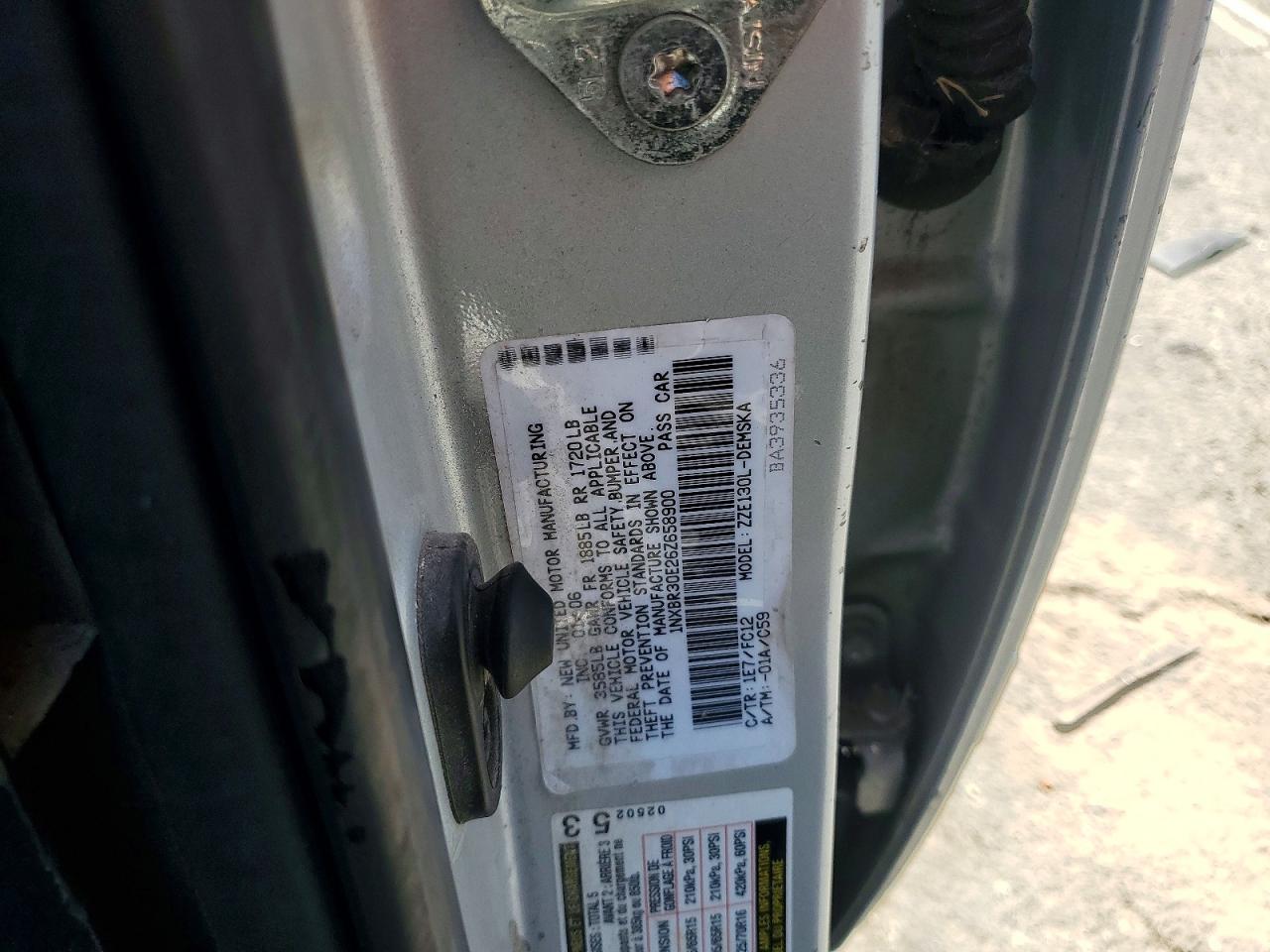 2006 TOYOTA COROLLA S photo 23